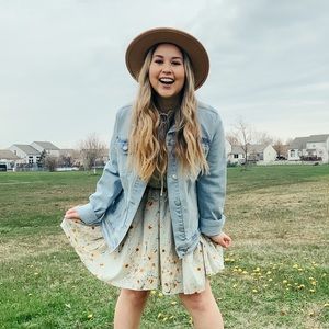 Meet your Posher, Camila